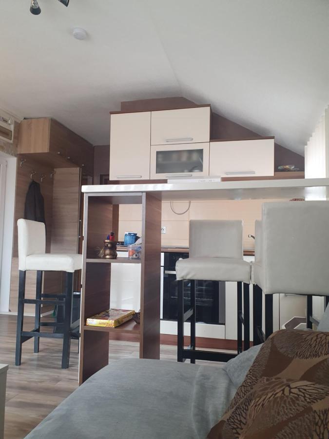 Apartman "Vienna" Соко Баня Екстериор снимка