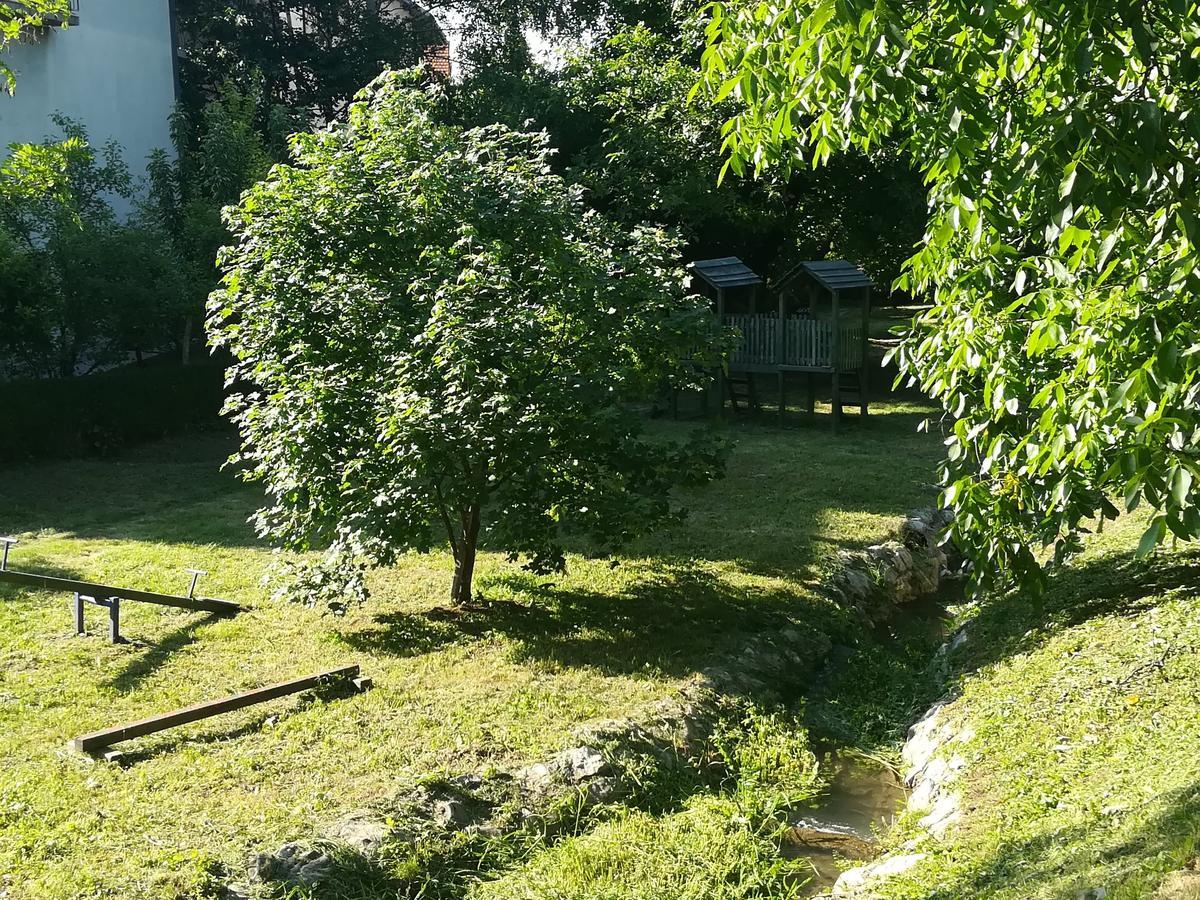 Apartman "Vienna" Соко Баня Екстериор снимка